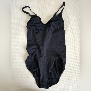 Skims seamless sculpting brief bodysuit
